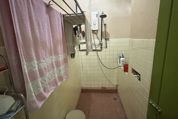 Taman Salak south, Kuala Lumpur 