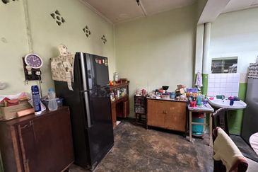 Taman Salak south, Kuala Lumpur 