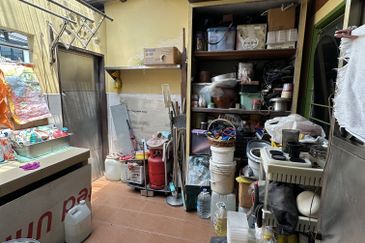 Taman Salak south, Kuala Lumpur 