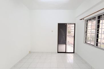 Taman Lembah Maju 600 Apartment