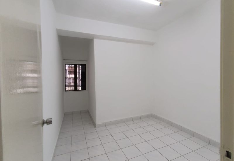 Taman Lembah Maju 600 Apartment