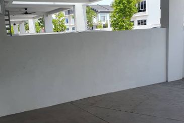 TIARA SENDAYAN (PRESINT 8)