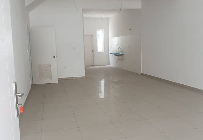 TIARA SENDAYAN (PRESINT 8)