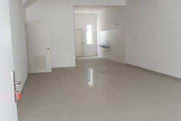 TIARA SENDAYAN (PRESINT 8)