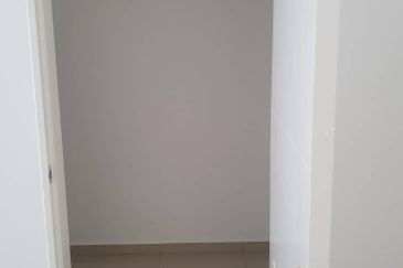 TIARA SENDAYAN (PRESINT 8)