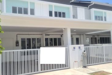 TIARA SENDAYAN (PRESINT 8)