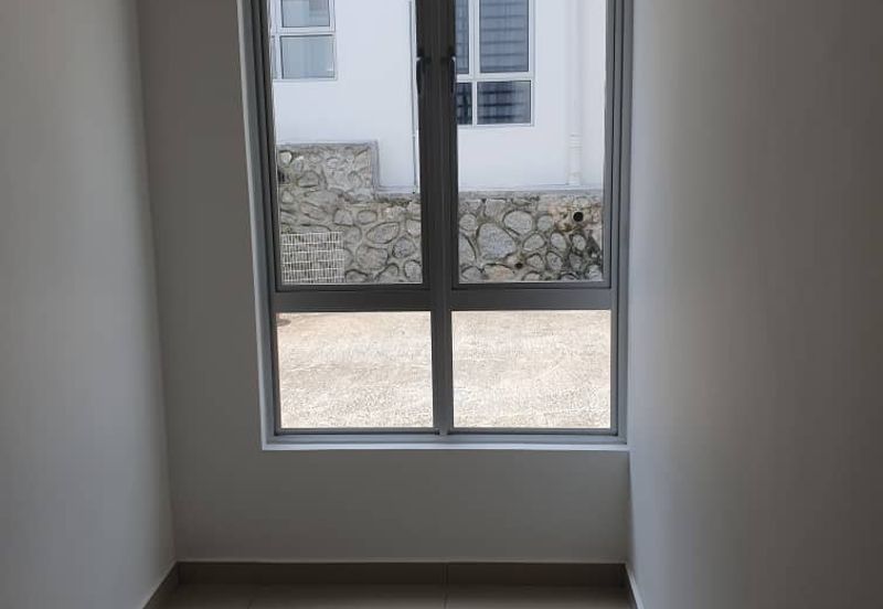 TIARA SENDAYAN (PRESINT 8)