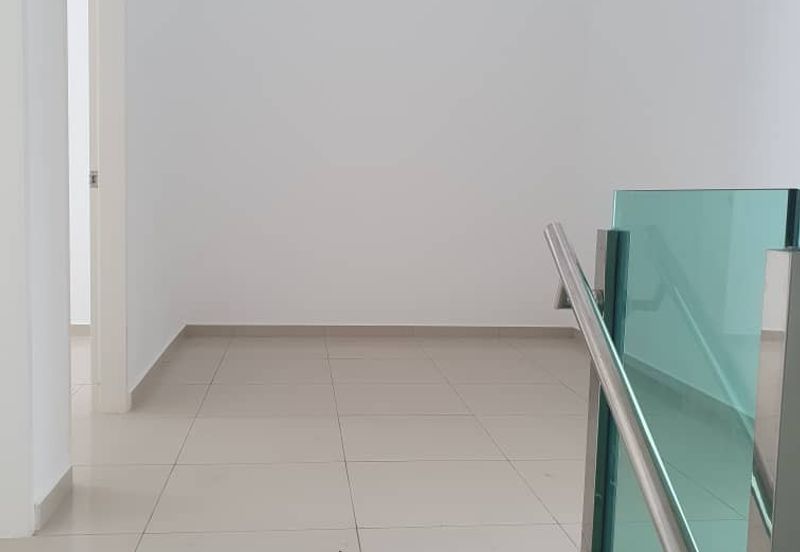 TIARA SENDAYAN (PRESINT 8)