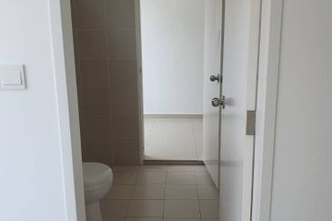 TIARA SENDAYAN (PRESINT 8)