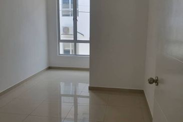 TIARA SENDAYAN (PRESINT 8)