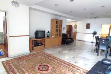 Villa Putra Condominium