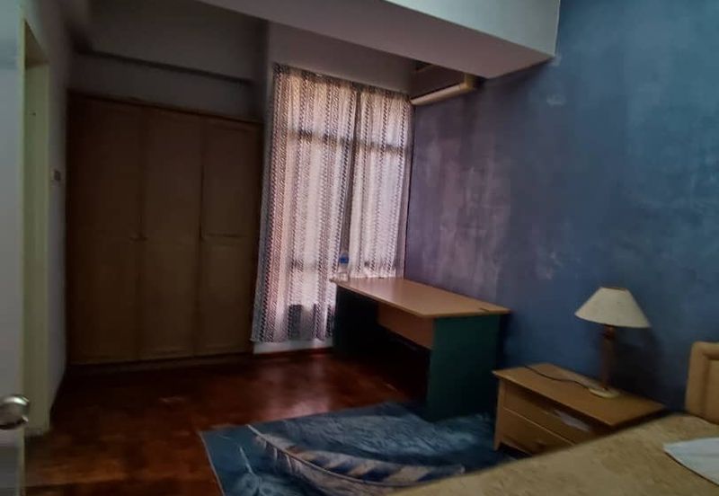 Villa Putra Condominium