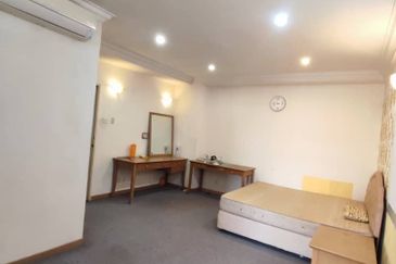 Villa Putra Condominium