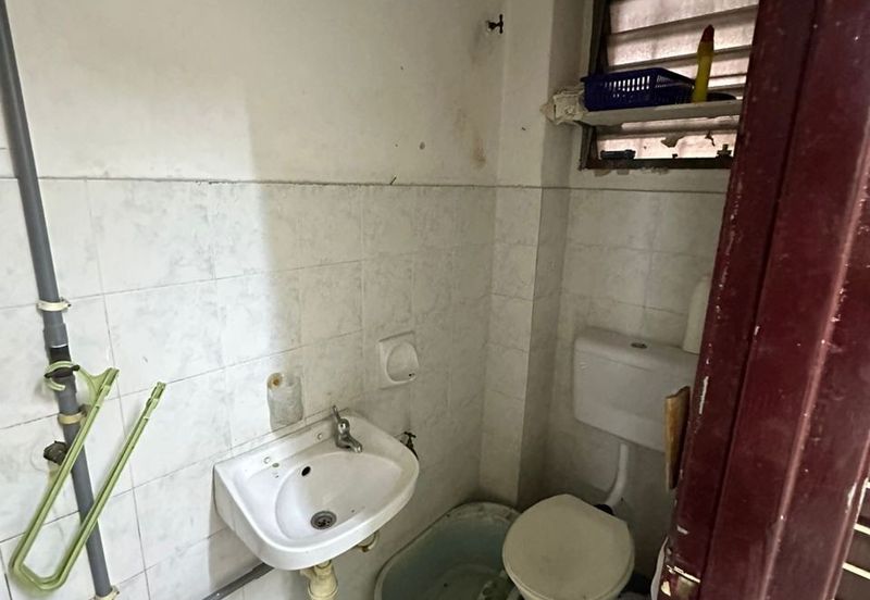 Taman Pinggiran Putra