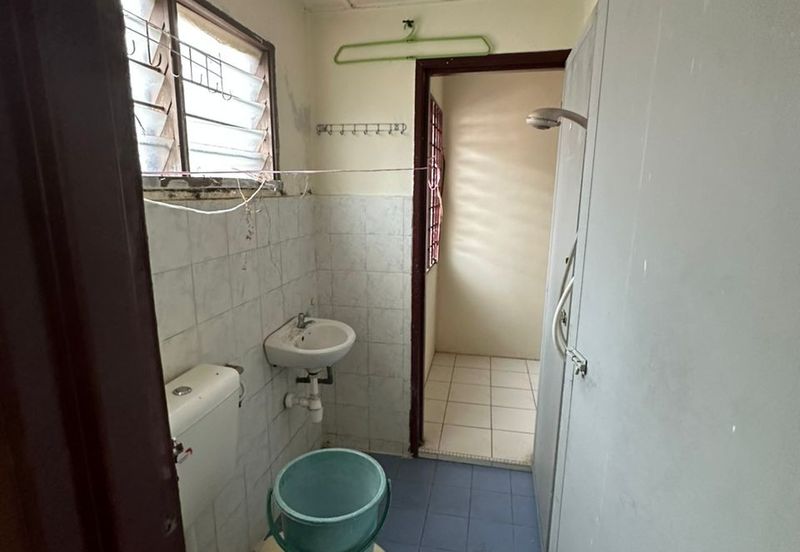 Taman Pinggiran Putra