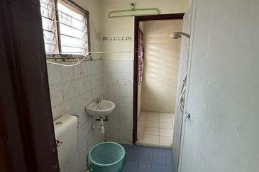 Taman Pinggiran Putra