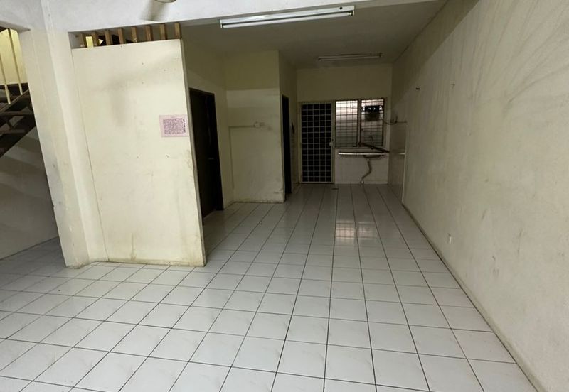 Taman Pinggiran Putra