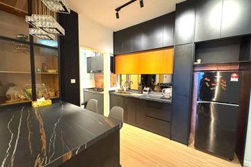 Tuan 2egacy (Tuan Residency 2)