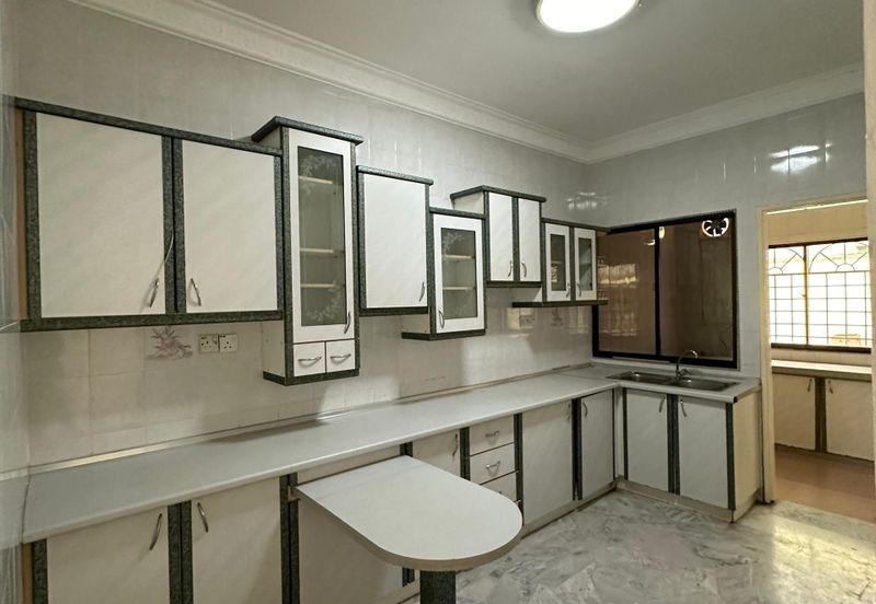 SL7, Bandar Sungai Long