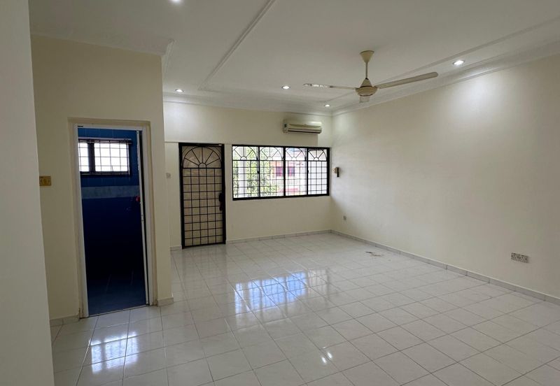 SL7, Bandar Sungai Long