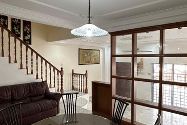 SL7, Bandar Sungai Long