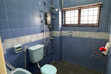 SL7, Bandar Sungai Long