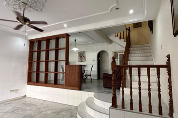 SL7, Bandar Sungai Long