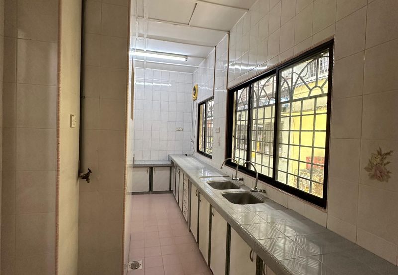 SL7, Bandar Sungai Long