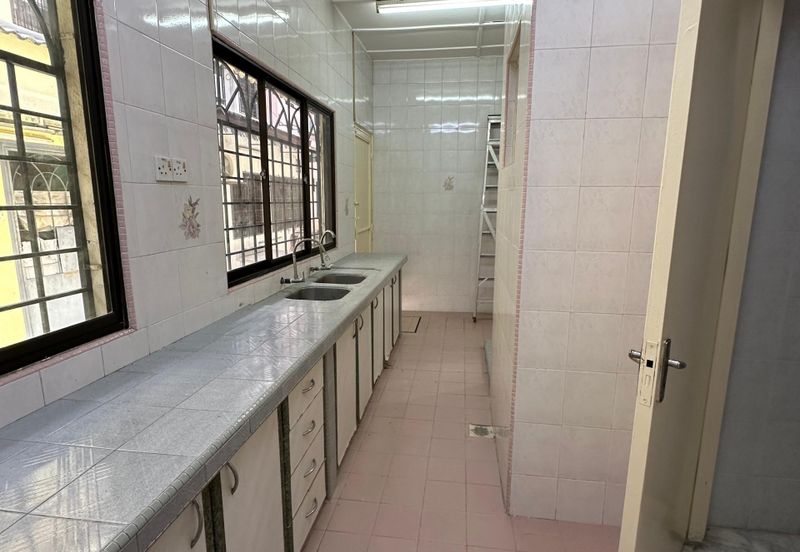 SL7, Bandar Sungai Long