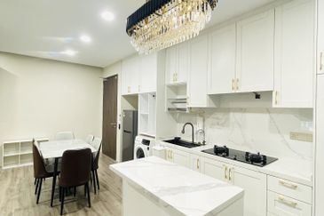 Henna Residence @ The Quartz