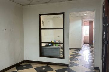 Second-Floor Shop Office@Balakong