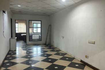 Second-Floor Shop Office@Balakong