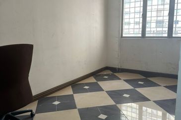 Second-Floor Shop Office@Balakong