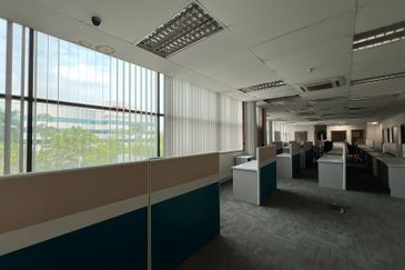 HiCom-Glenmarie Industrial Park