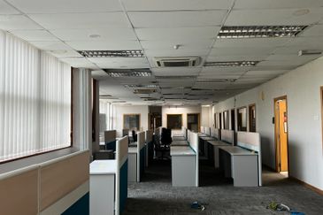 HiCom-Glenmarie Industrial Park