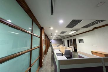 HiCom-Glenmarie Industrial Park