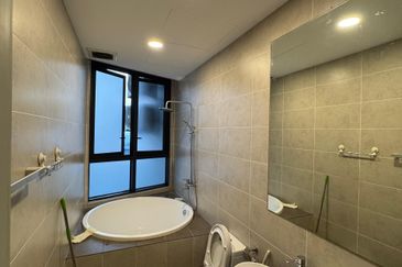 KL Gateway Premium Residence