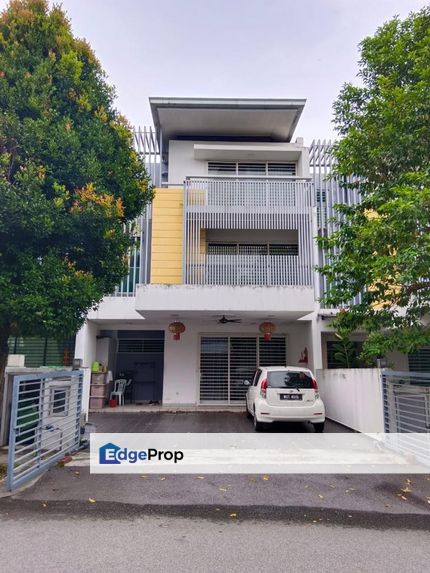 Renovated 3-storey Terrace House in Nadayu 92, Kajang, Selangor, Semenyih