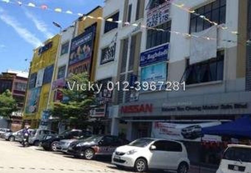 Taman Industrial Sungai Buloh (TSB Commercial Centre)