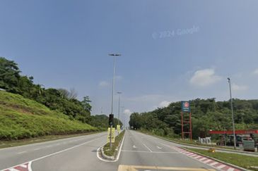 3ac residential zone access to Psrn Mokhtar Dahari