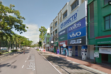 Mainroad fronting 4 storey shop-office