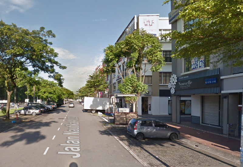 Mainroad fronting 4 storey shop-office