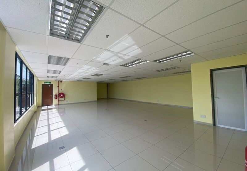 West Port, Pulau Indah