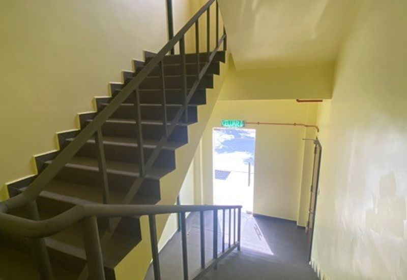 West Port, Pulau Indah