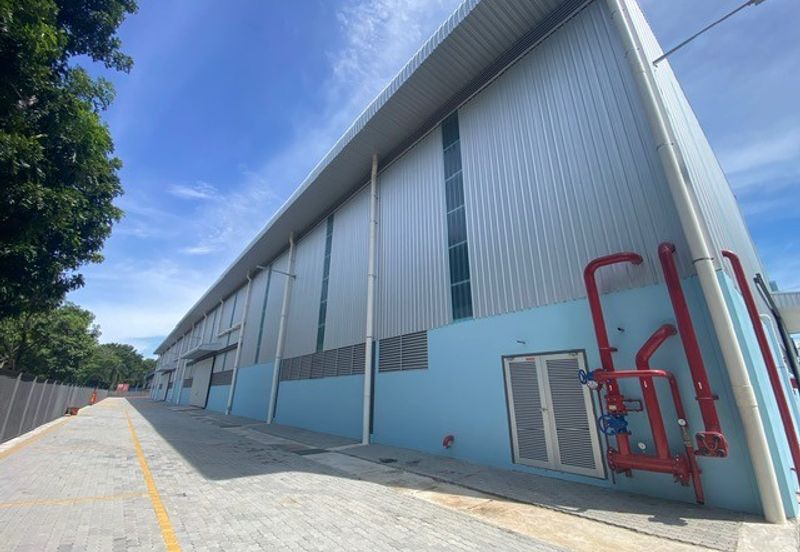 West Port, Pulau Indah