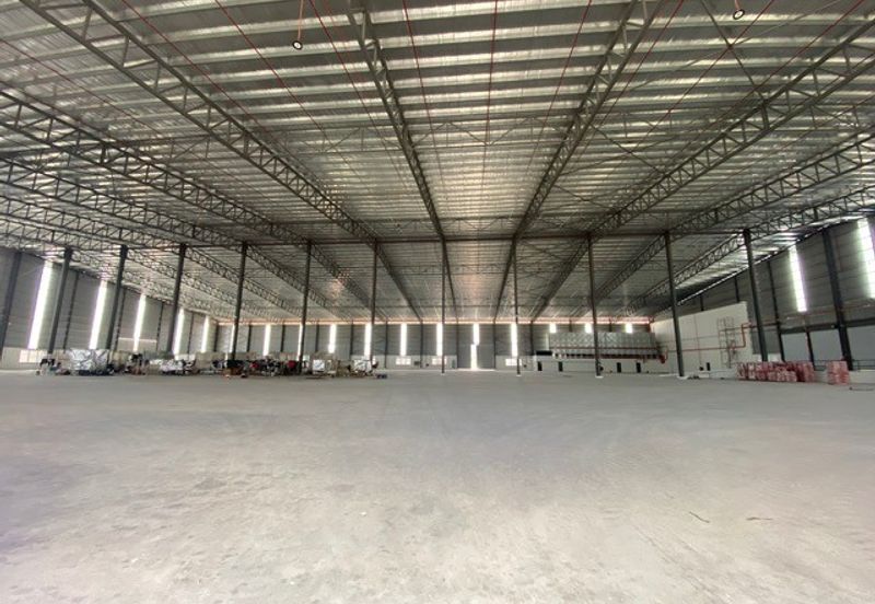 West Port, Pulau Indah