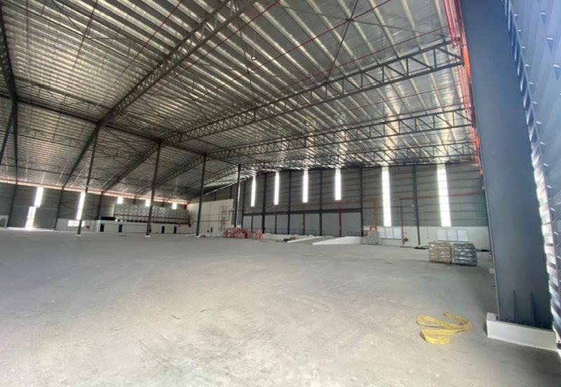 West Port, Pulau Indah