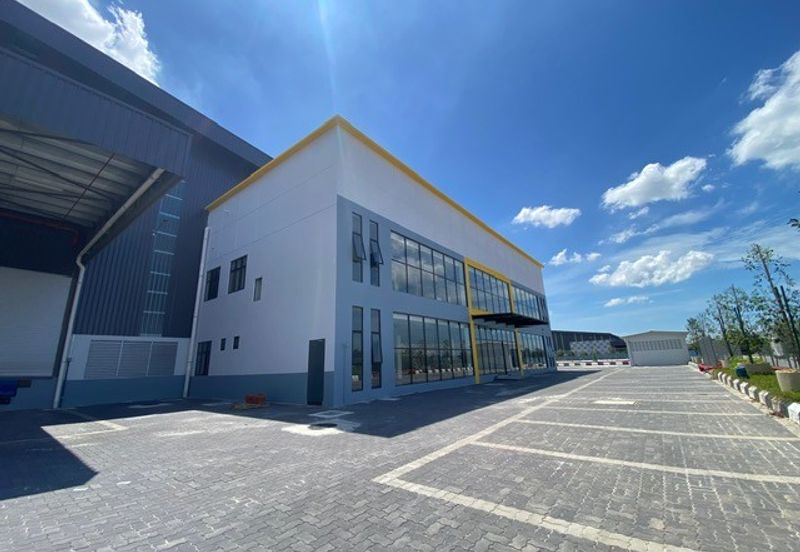 West Port, Pulau Indah