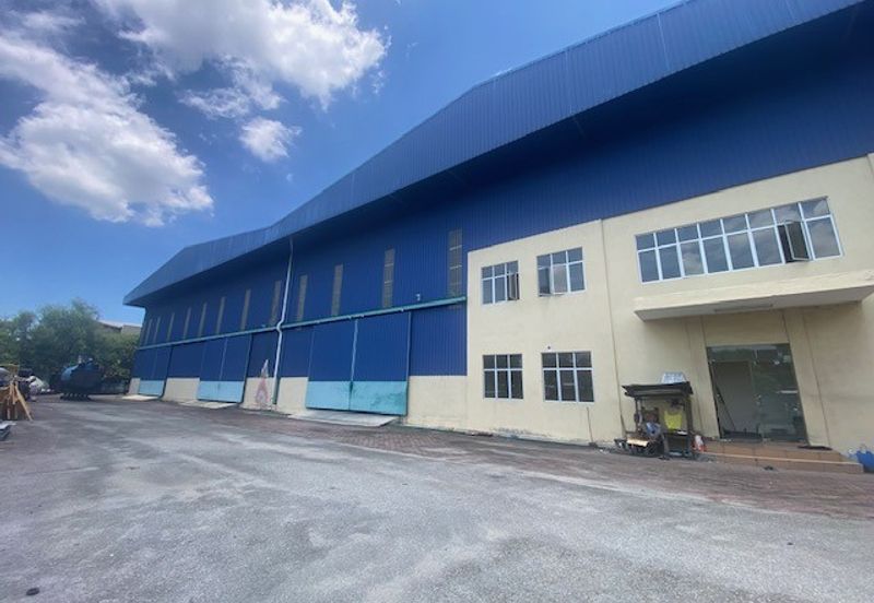 West Port, Pulau Indah