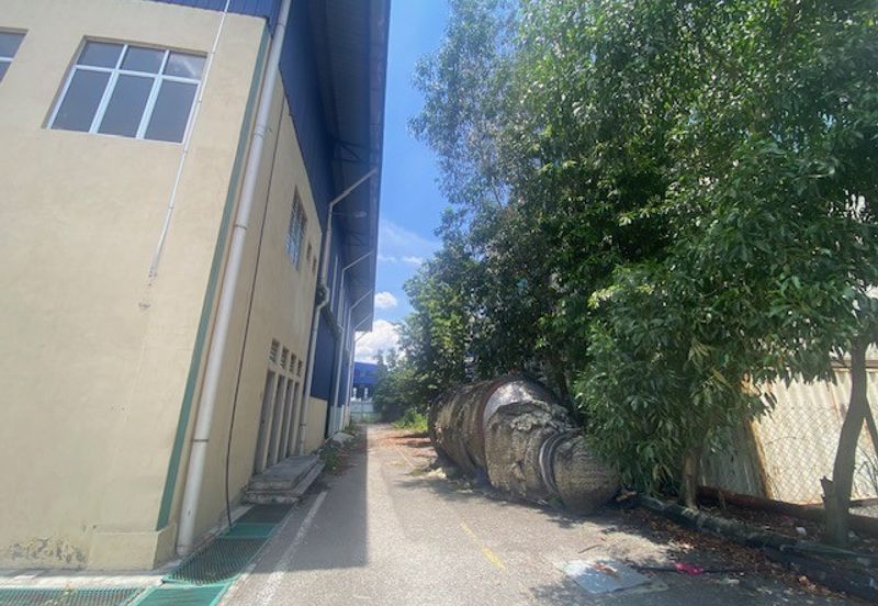 West Port, Pulau Indah